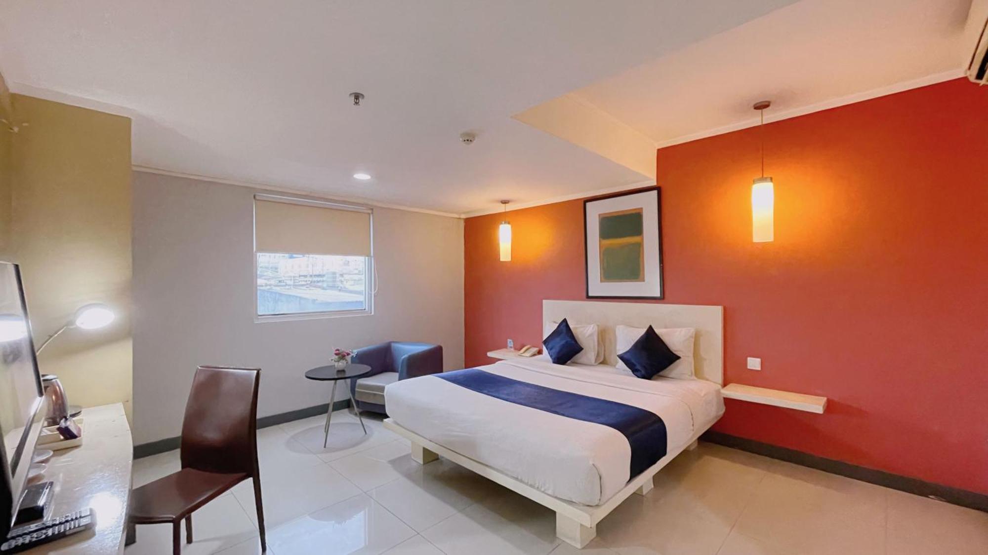 Namroom At Glodok Plaza Hotel *