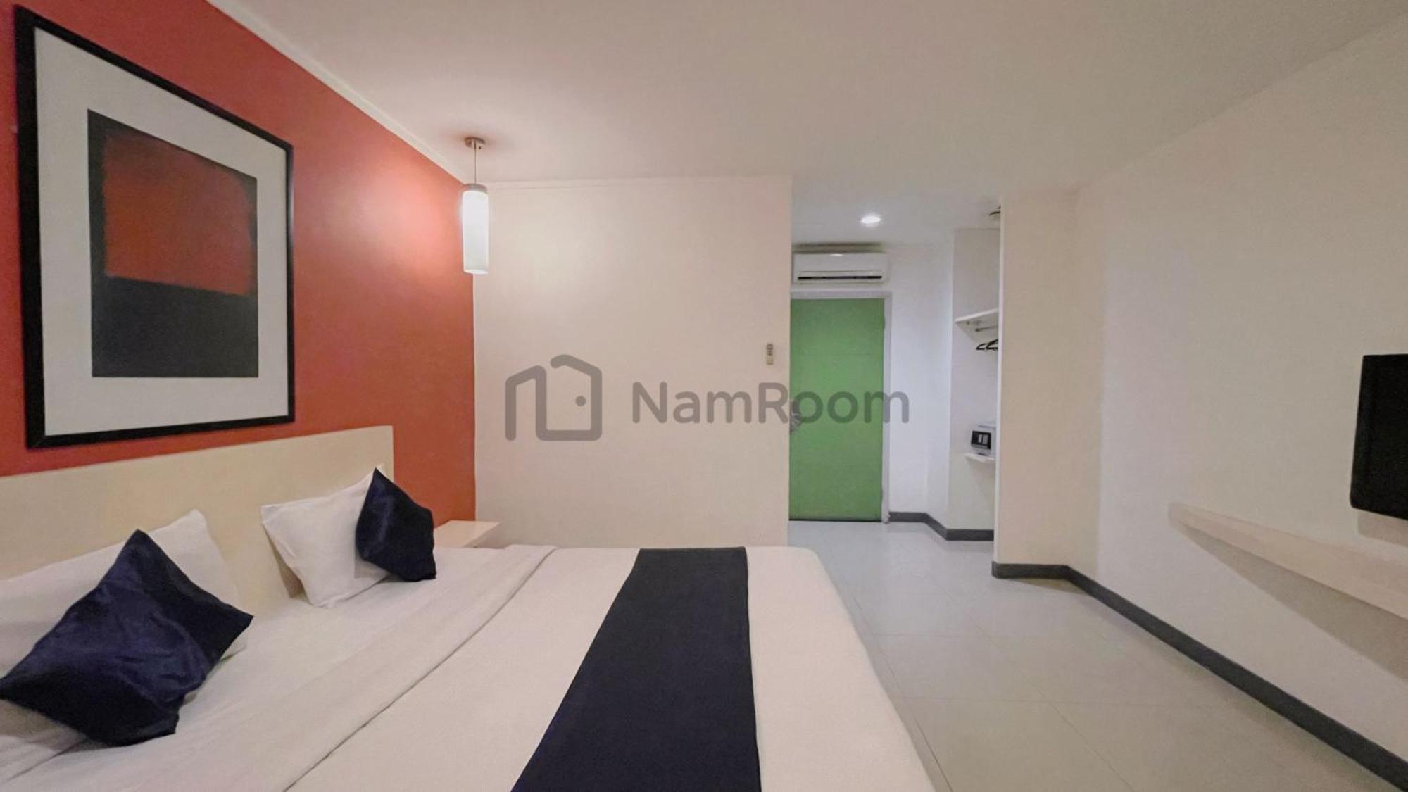 Namroom At Glodok Plaza Hotel *